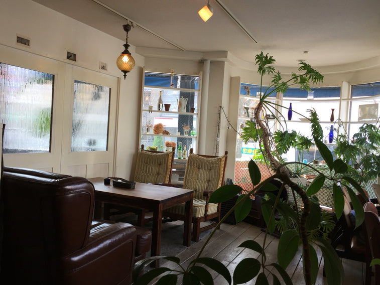 アンティークカフェ gite(ジト)