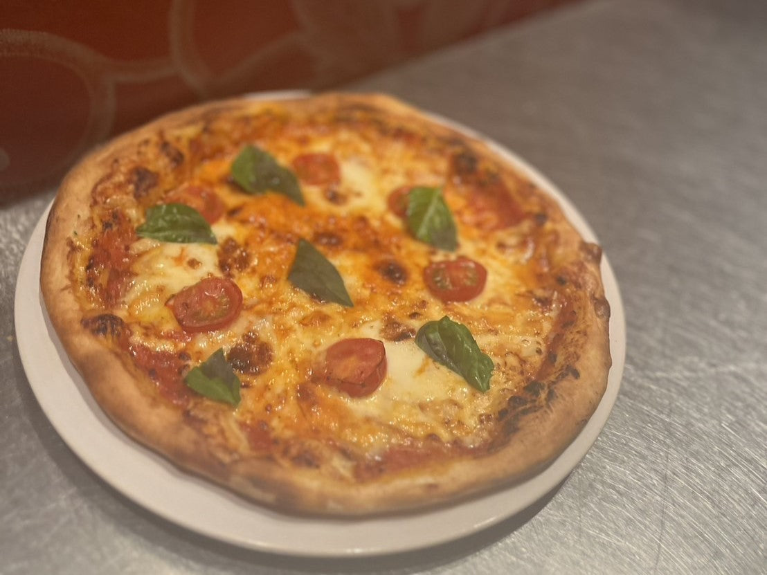 イタリアン食堂 bis fareのマルゲリータ