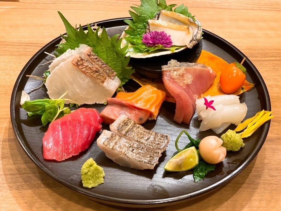 魚匠 はち六のお刺身の盛り合わせ